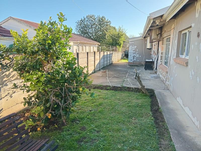 To Let 3 Bedroom Property for Rent in Sunnyside Eastern Cape